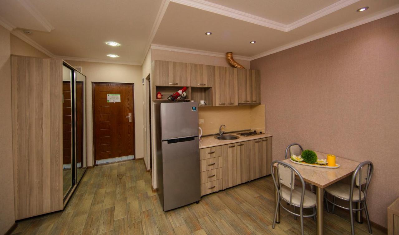 Sea Towers Suite Batumi Bagian luar foto