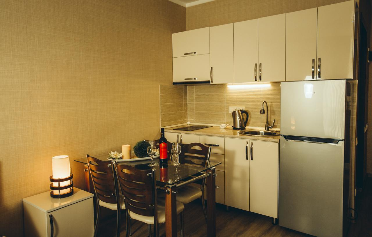 Sea Towers Suite Batumi Bagian luar foto