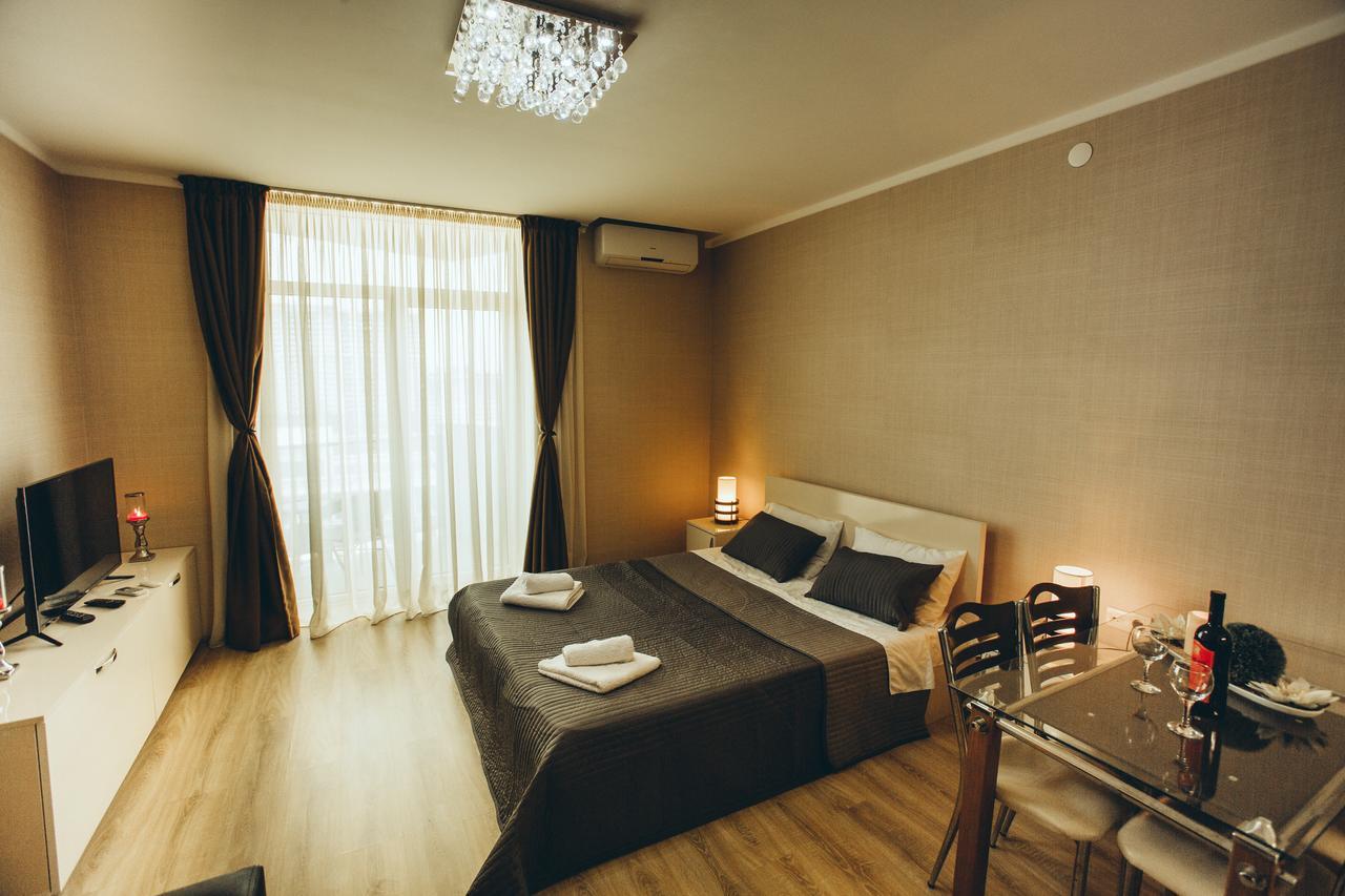 Sea Towers Suite Batumi Bagian luar foto