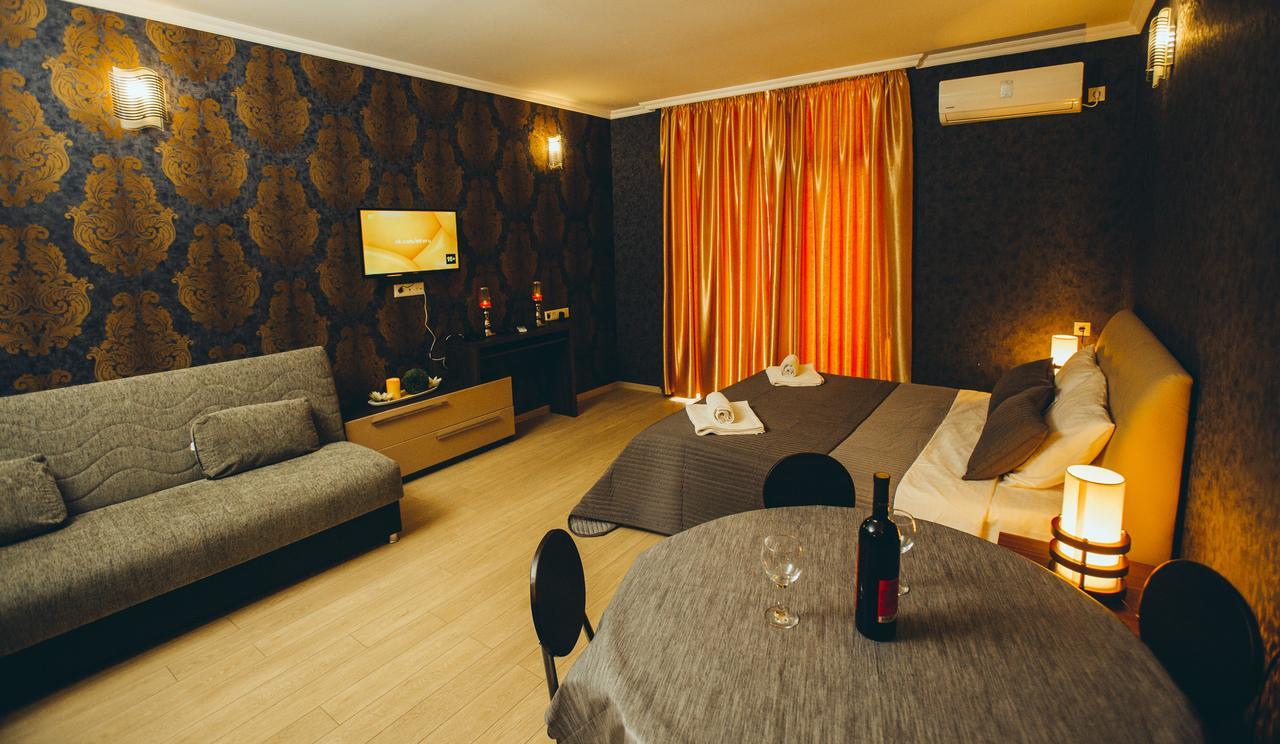 Sea Towers Suite Batumi Bagian luar foto