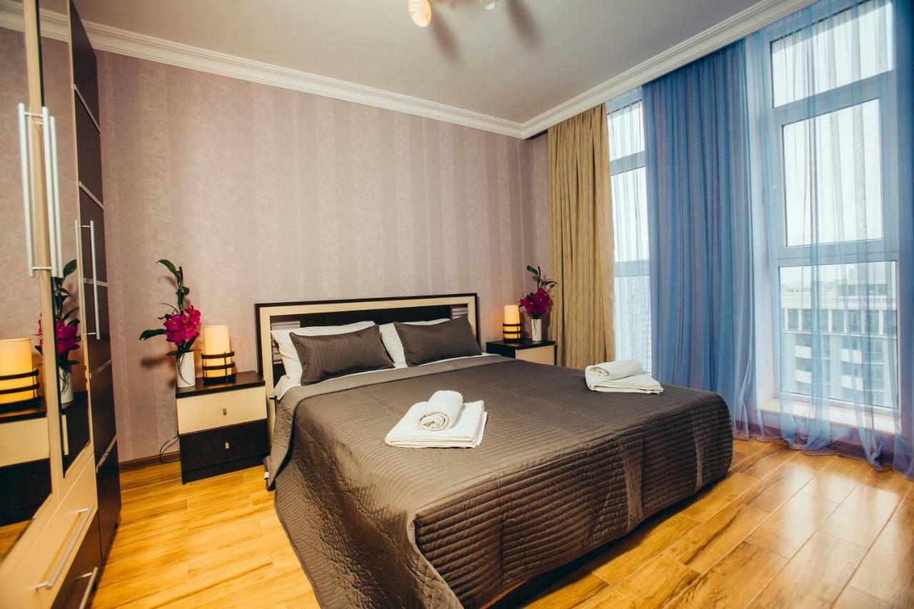 Sea Towers Suite Batumi Bagian luar foto